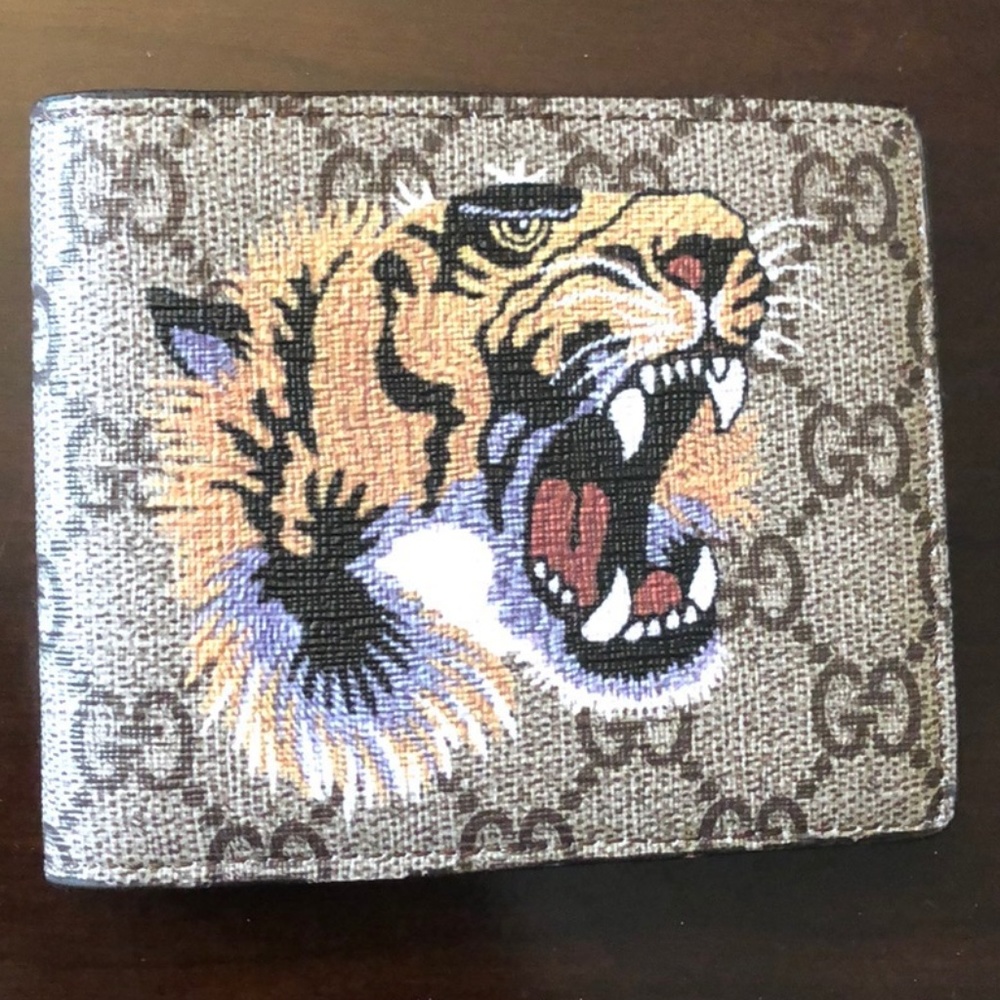 Authentic Gucci Tiger Print Wallet!!